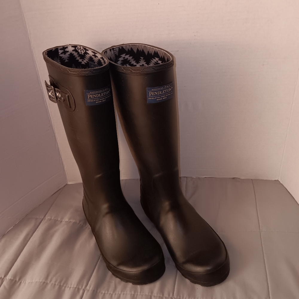 Pendleton Black Matte Rubber Boots 7M - Picture 2 of 10
